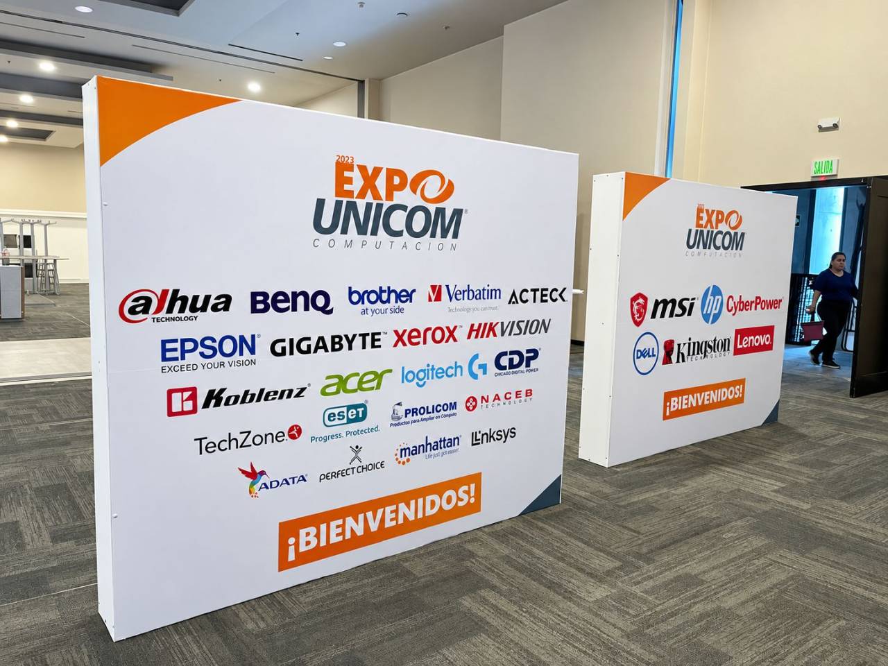 Muros de marca Expo Unicom